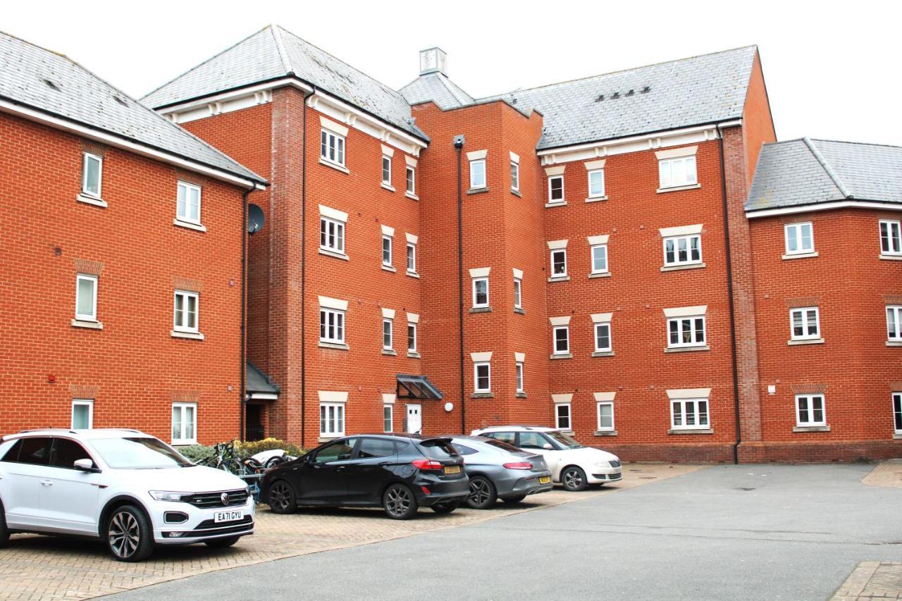 Lovely Modern Apartment Close To Town Centre Lexden Buitenkant foto